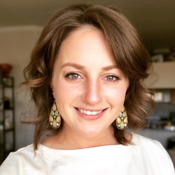 Meet your Posher, Sarah - Picture 1 of 1